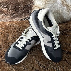 New Balance 237  Unisex - Men's 8 Black and Grey Water Resistant Sneakers